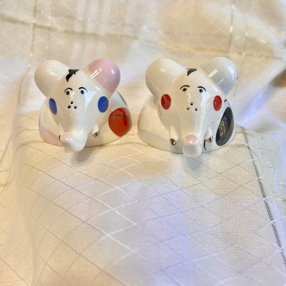 Villeroy & Boch Animal Park Elephant Shakers, Vintage French Salt & Pepper - Picture 1 of 10